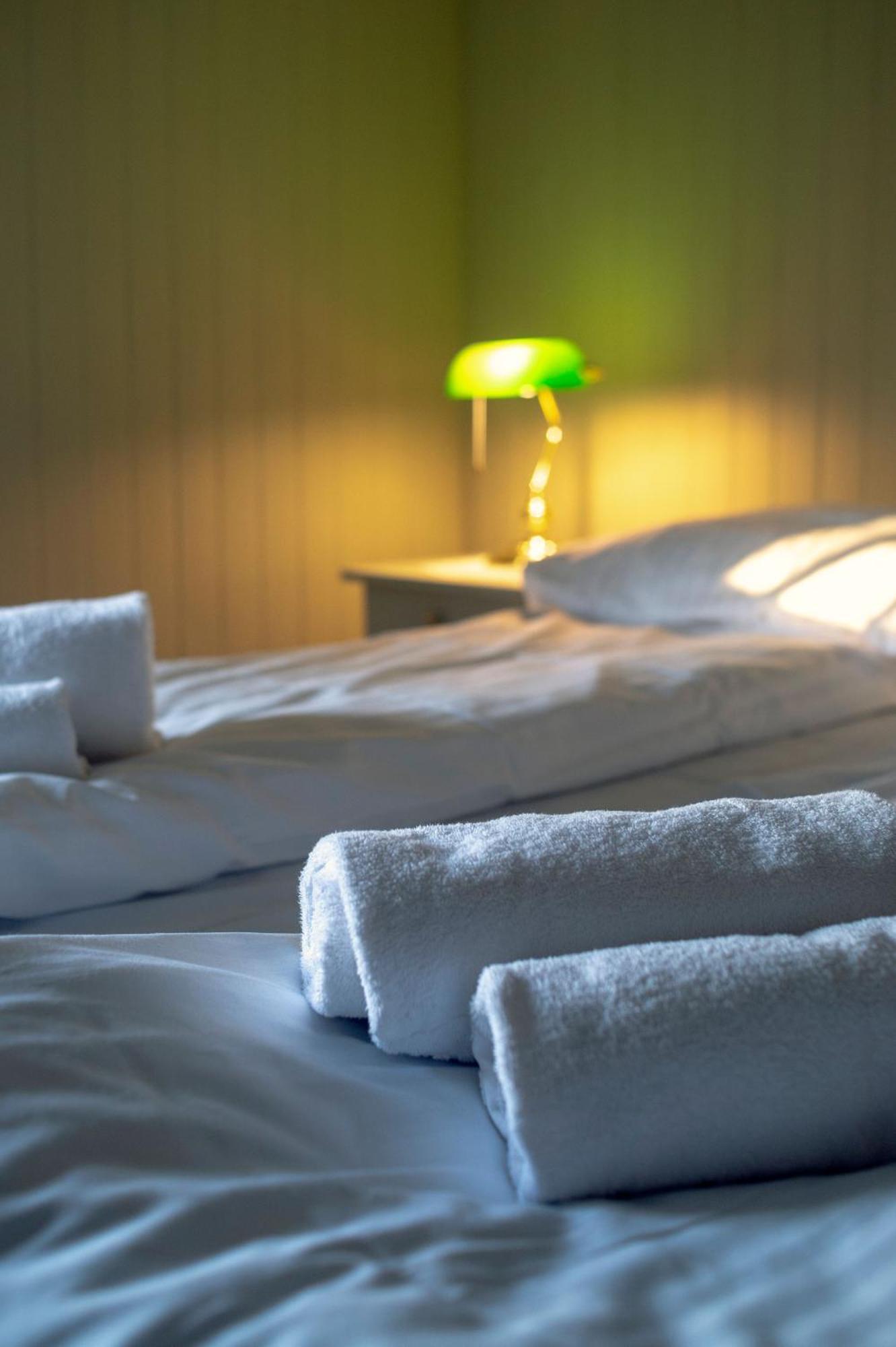 Klostergarden Bed & Breakfast Tautra Bagian luar foto